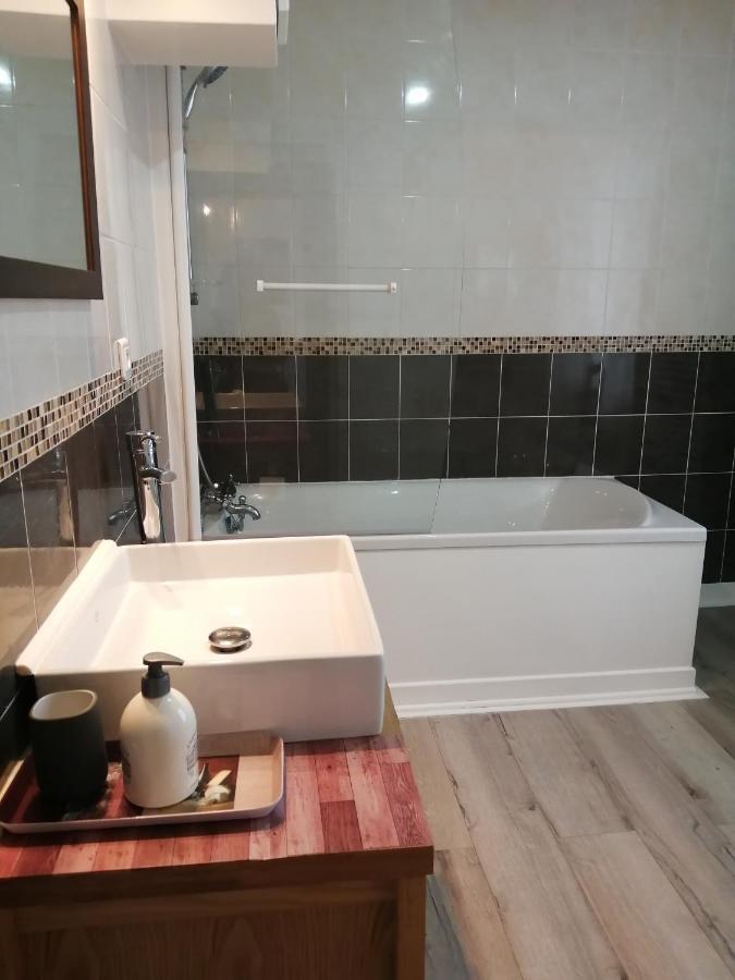 Le Grand Chemin De La Vie Bed & Breakfast Montcaret Dış mekan fotoğraf