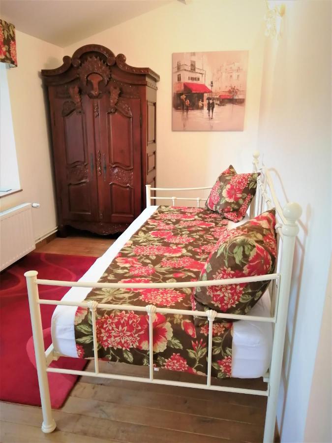 Le Grand Chemin De La Vie Bed & Breakfast Montcaret Dış mekan fotoğraf